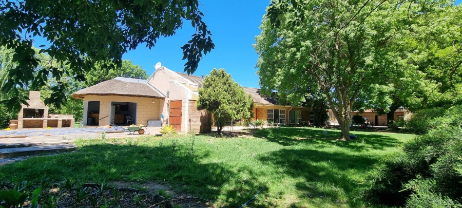 5 Bedroom Property for Sale in Roodewal Free State